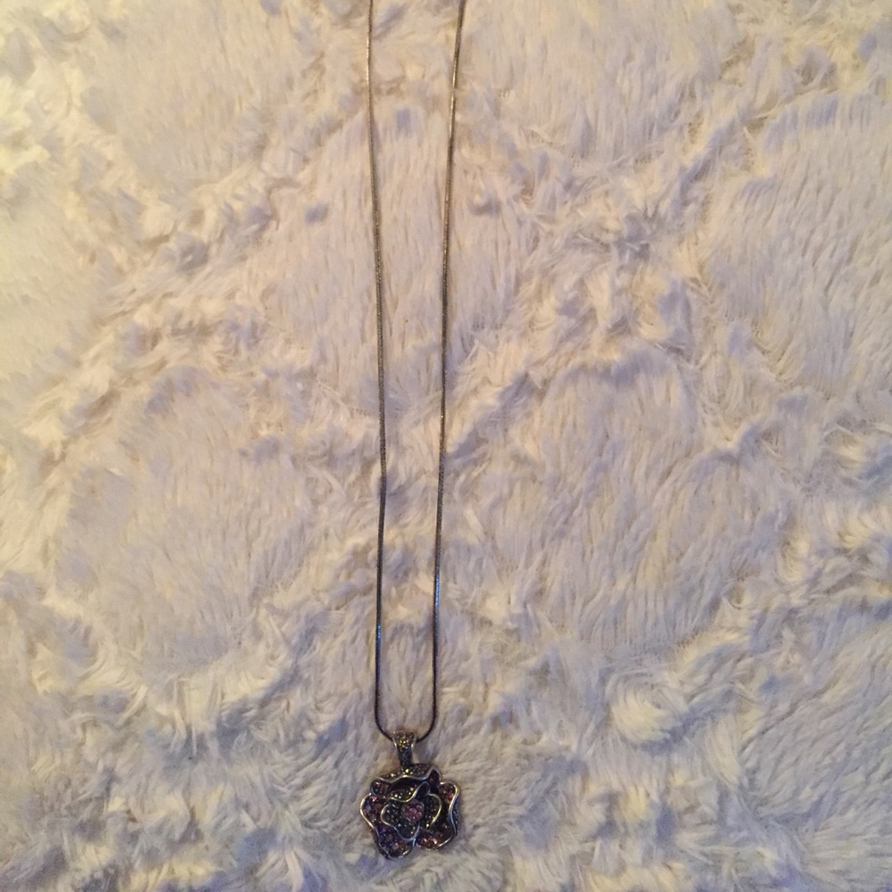 Necklace - Picture 2 of 2